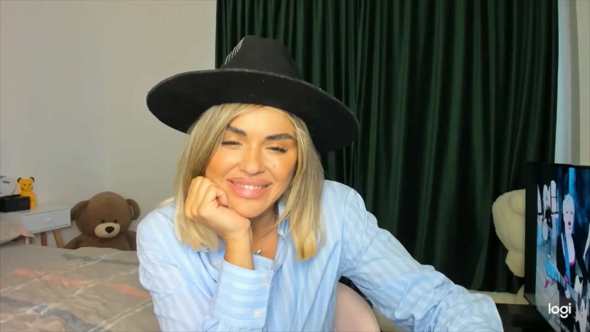 DJMonica video thumbnail