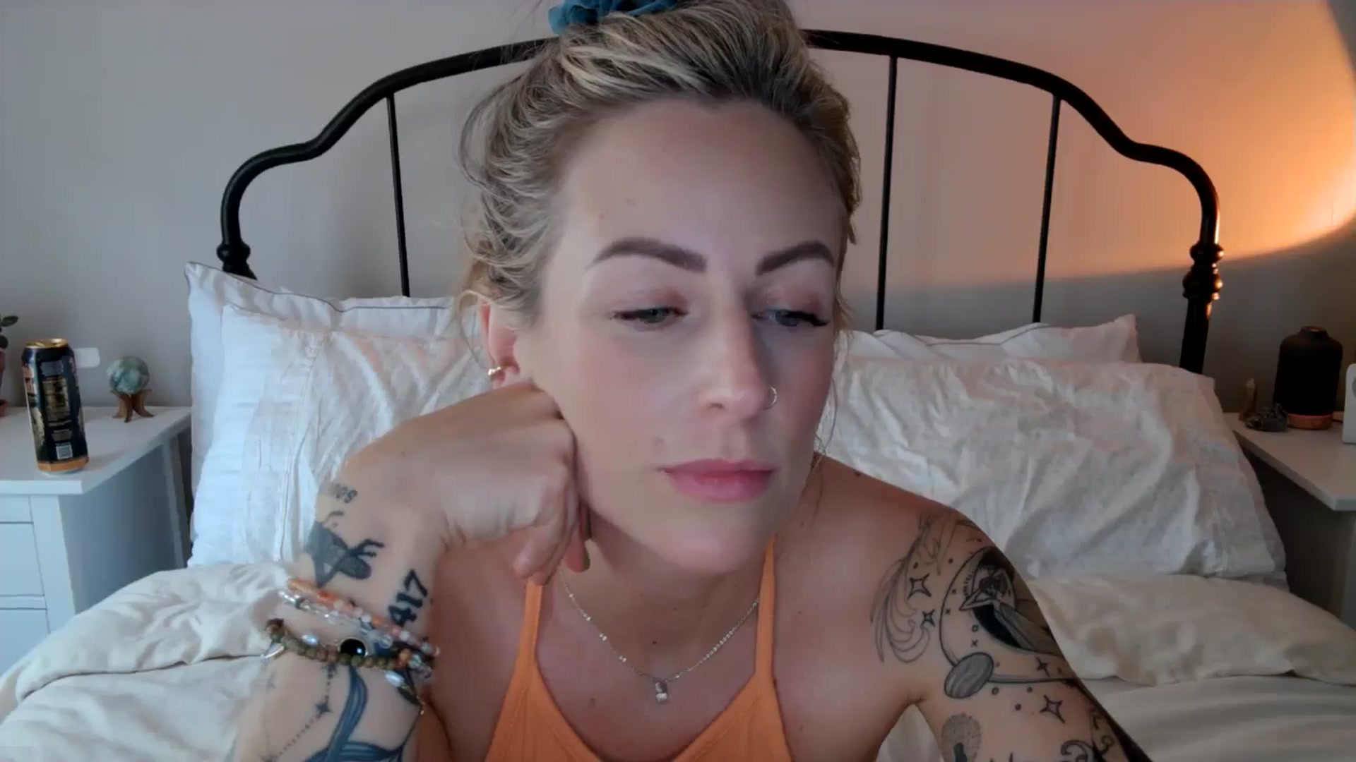 Lena_bee video thumbnail
