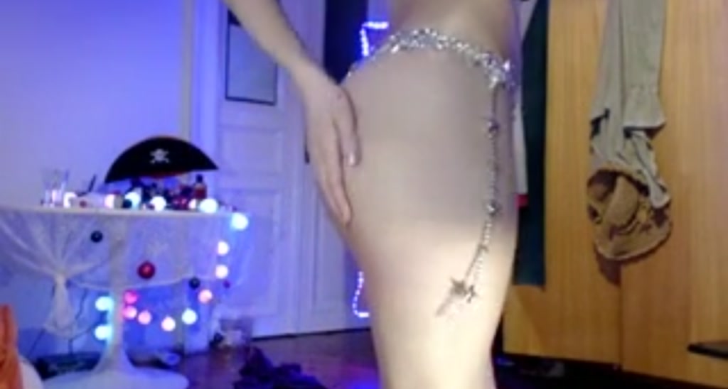 PetitePinkie video thumbnail