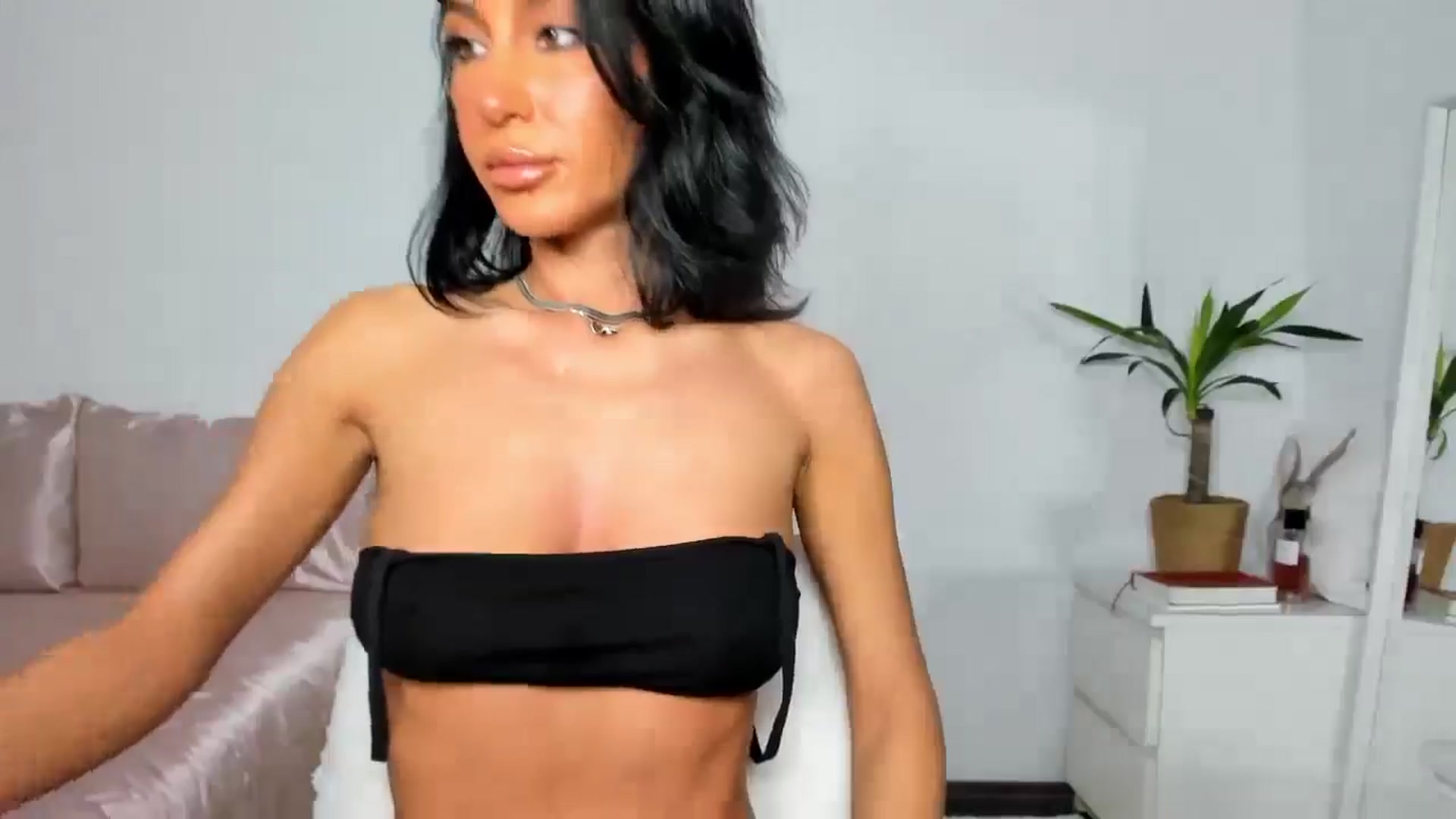 Qarinah video thumbnail