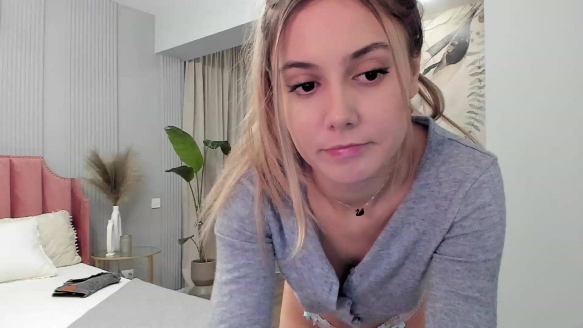 NellieCutest video thumbnail