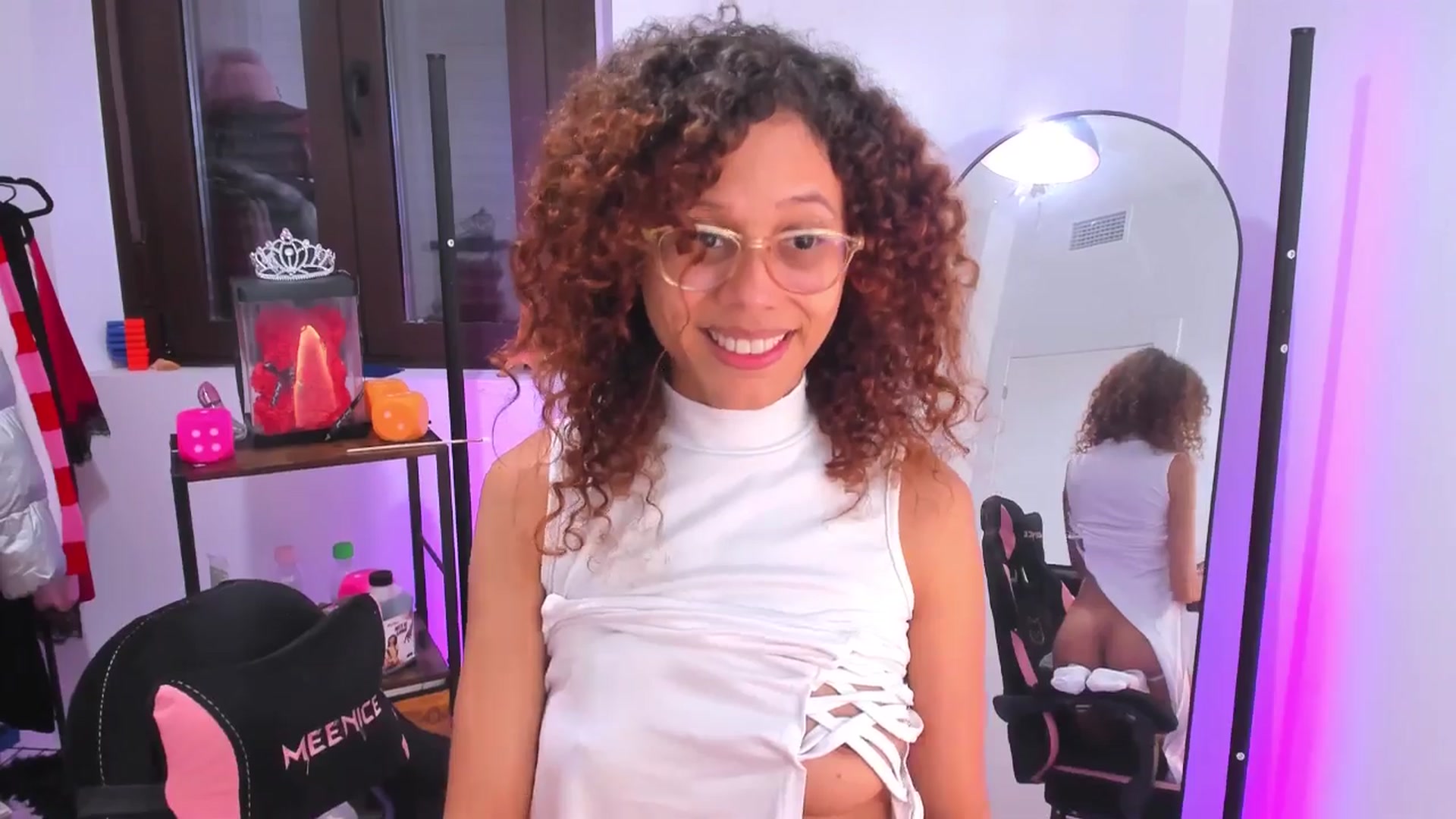 pamela_land video thumbnail