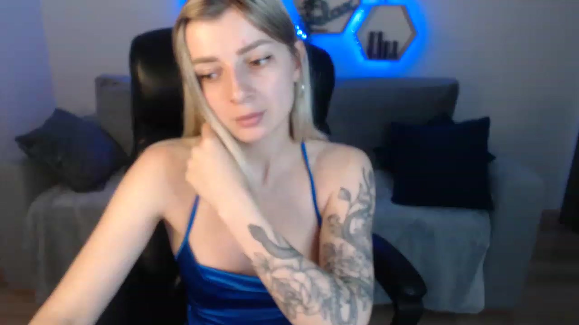NanaFox video thumbnail