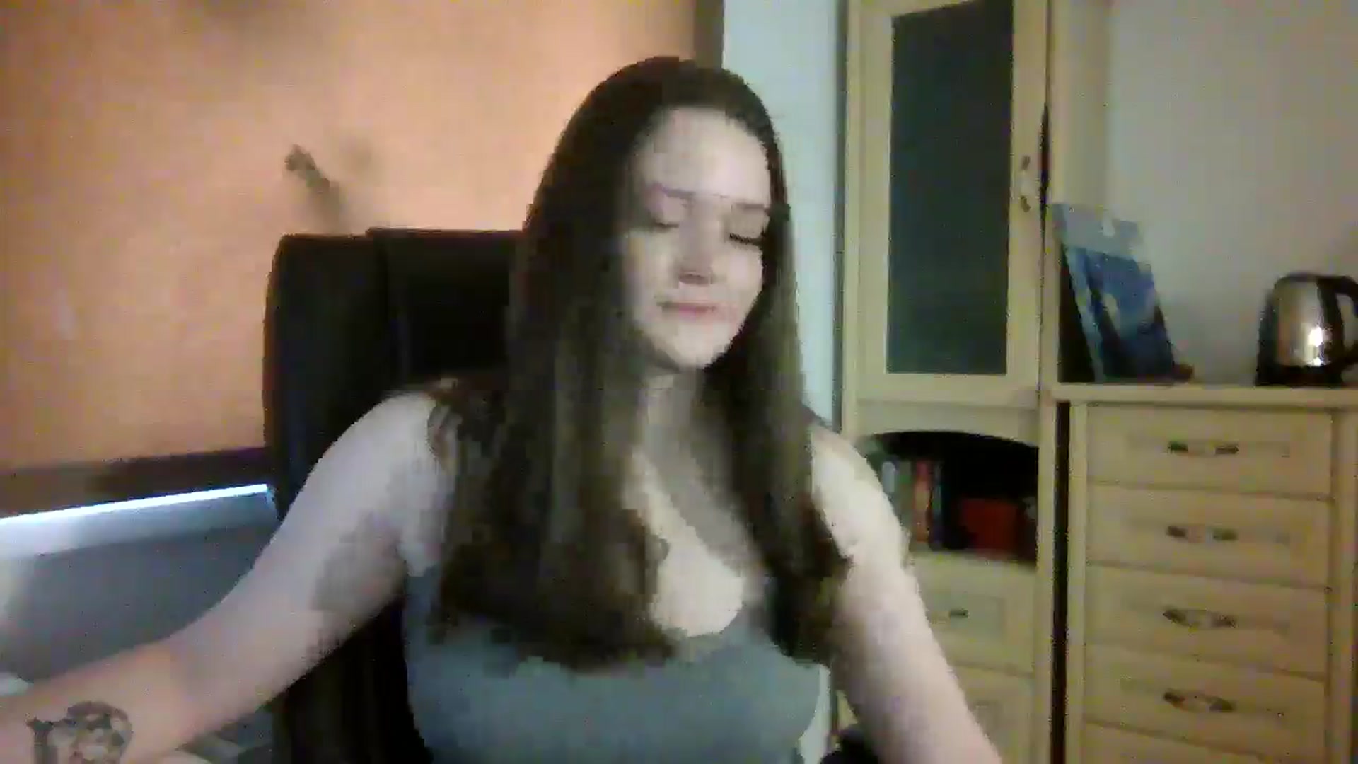 KiraDelys video thumbnail