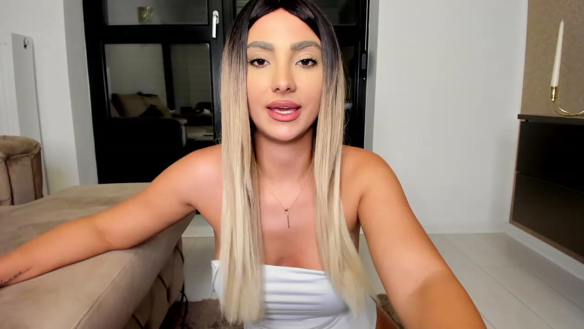 HONEY_A video thumbnail