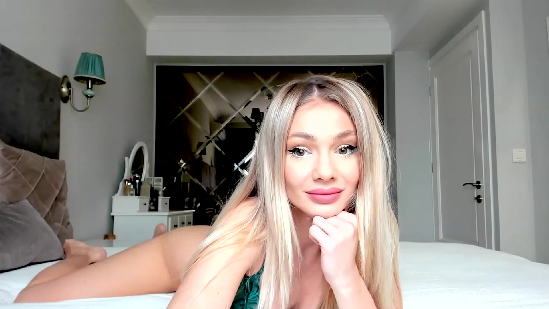 Yveline video thumbnail