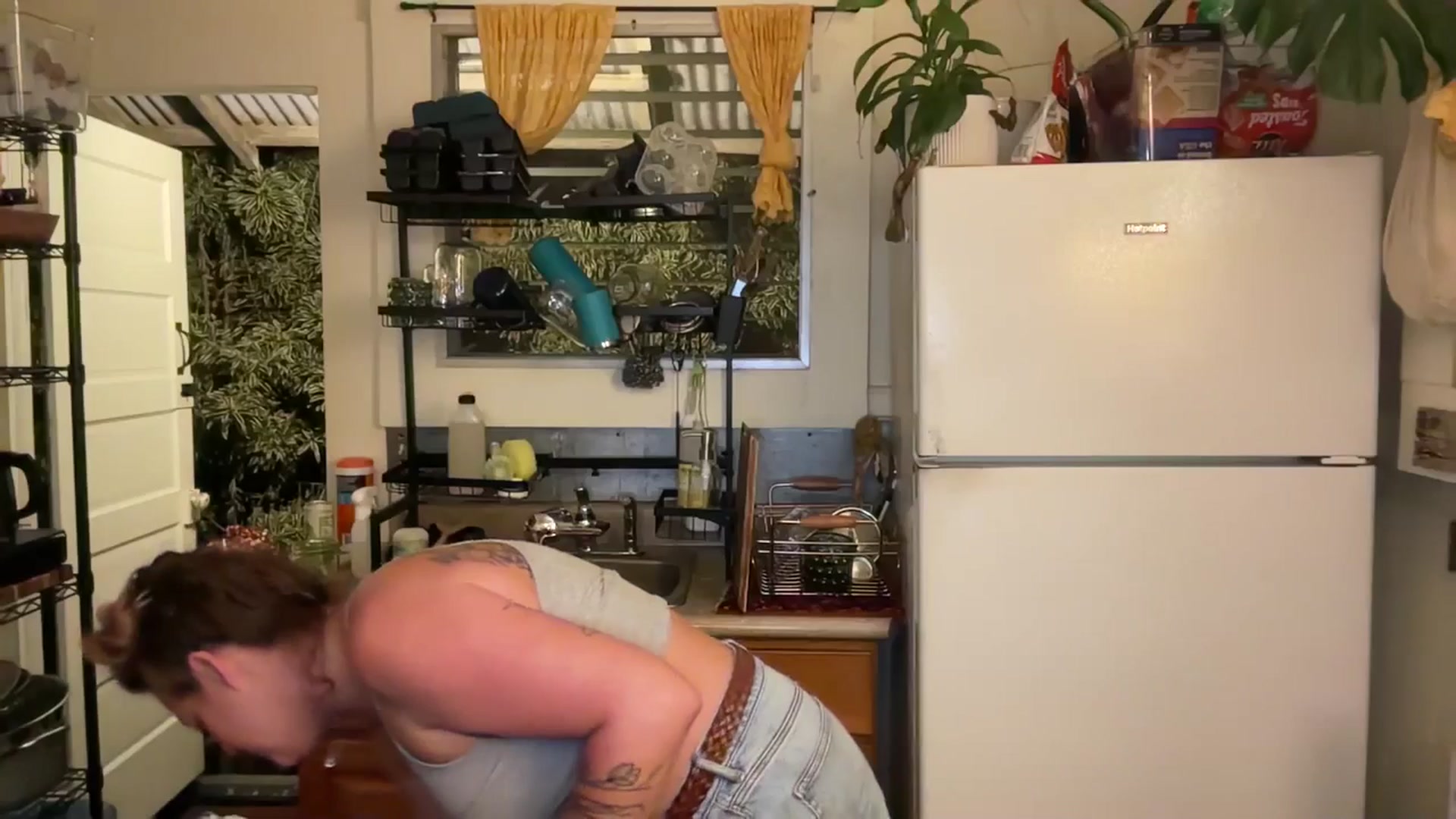 Ailia video thumbnail