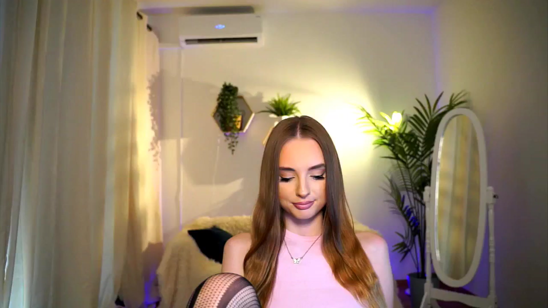 petitegonwild video thumbnail