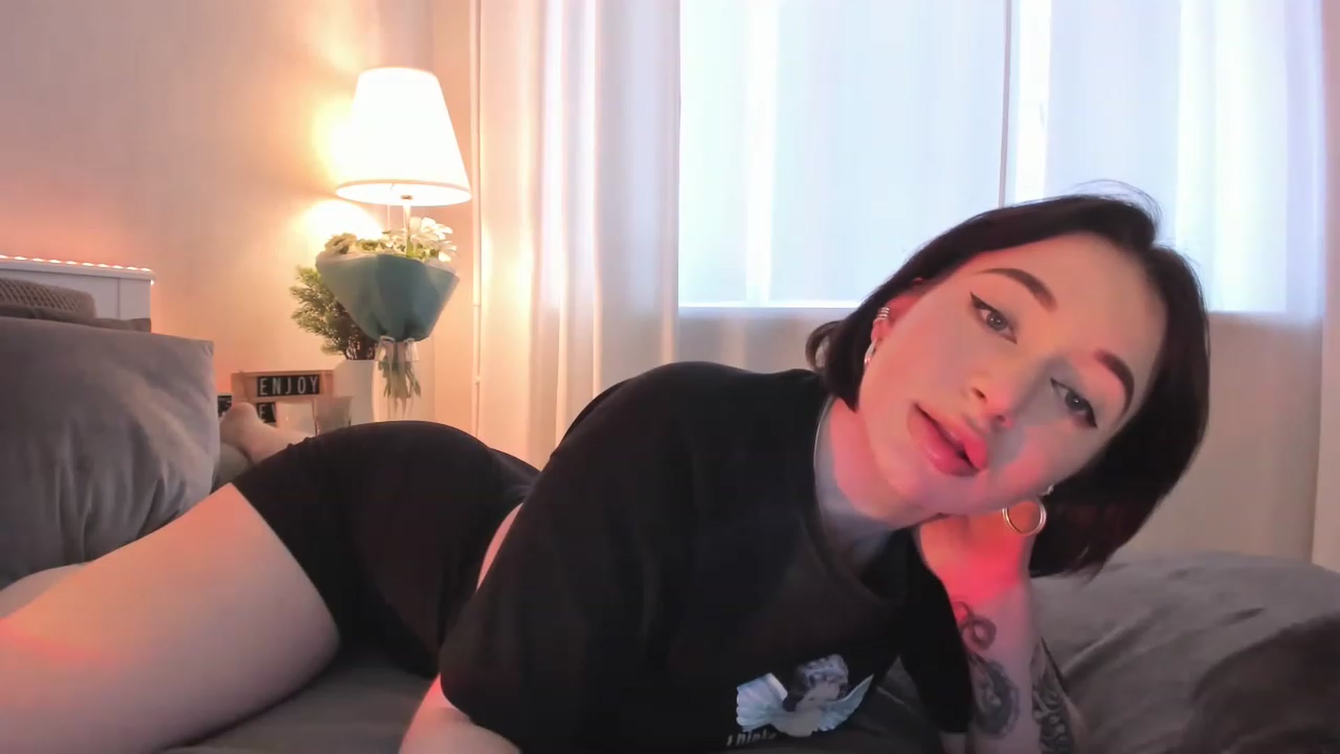 WhiteCattt video thumbnail
