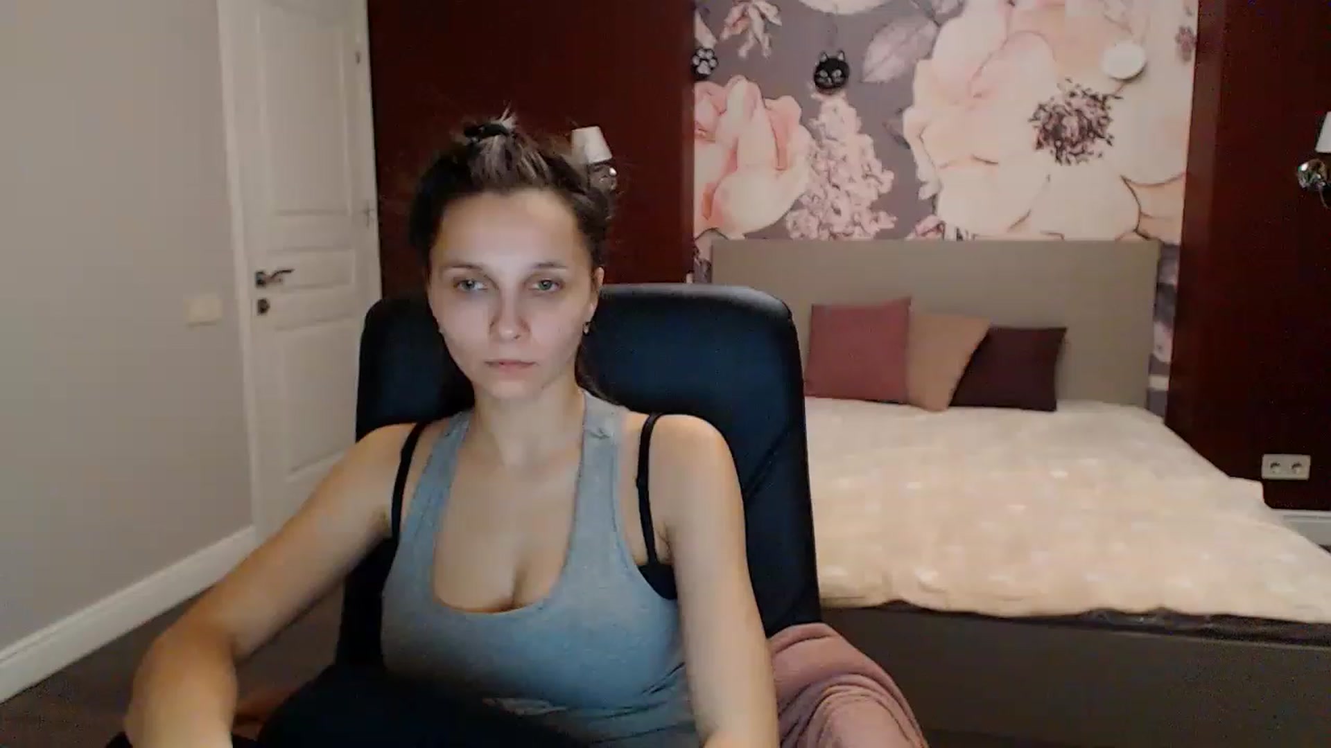 Karina_Mils video thumbnail