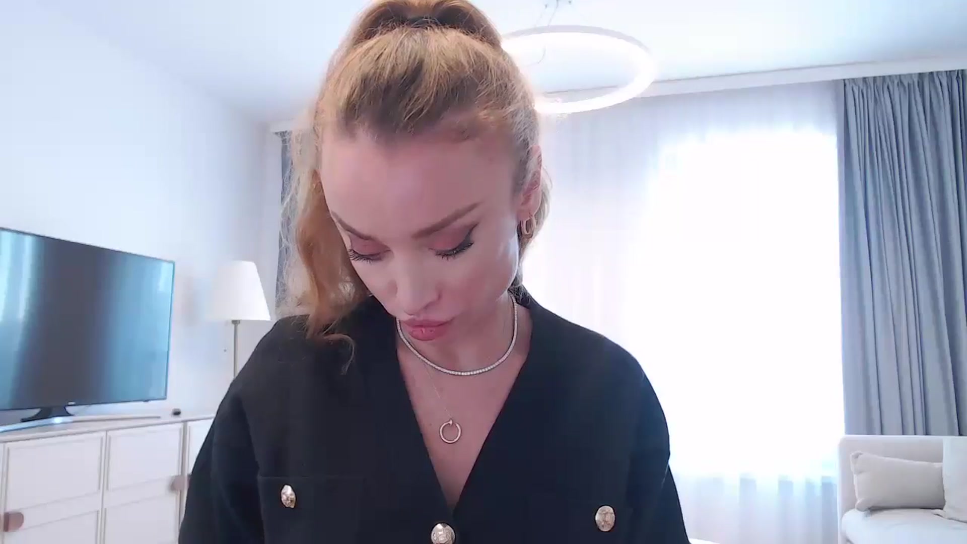 Anayys video thumbnail