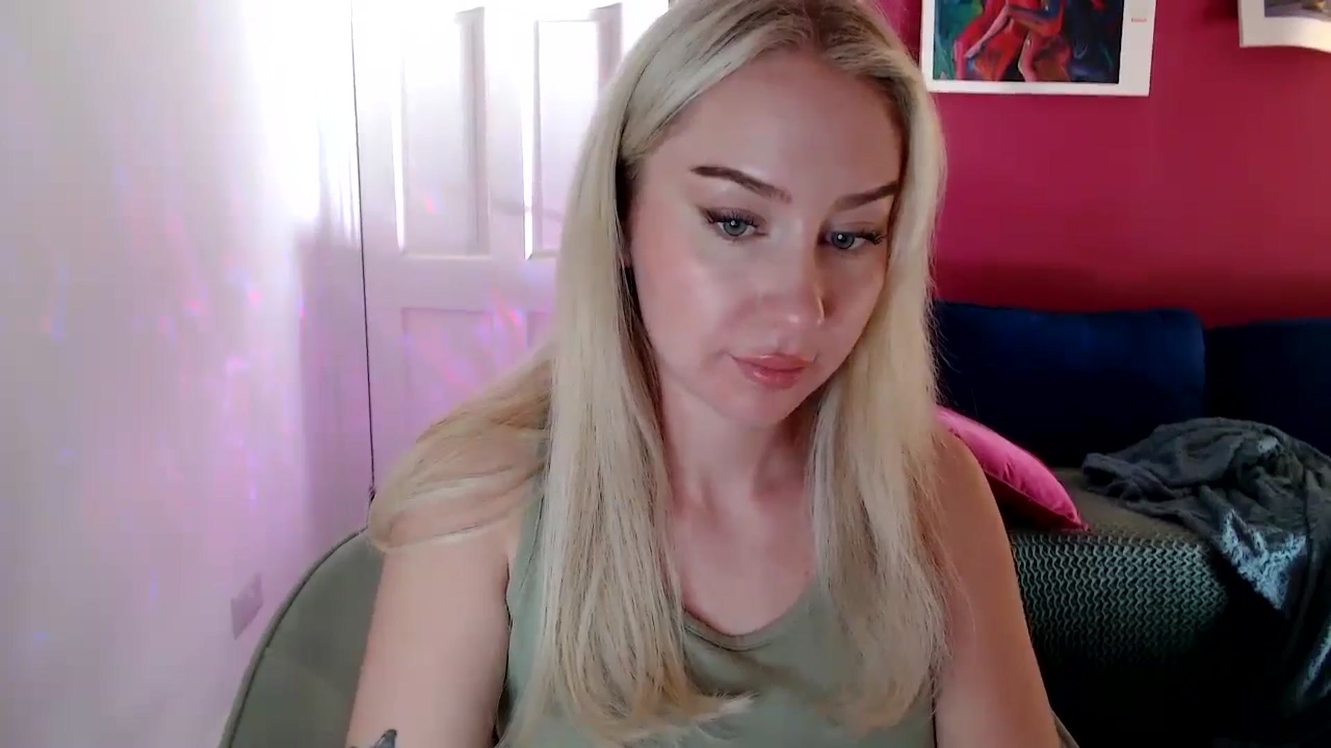 PetiteAvax video thumbnail