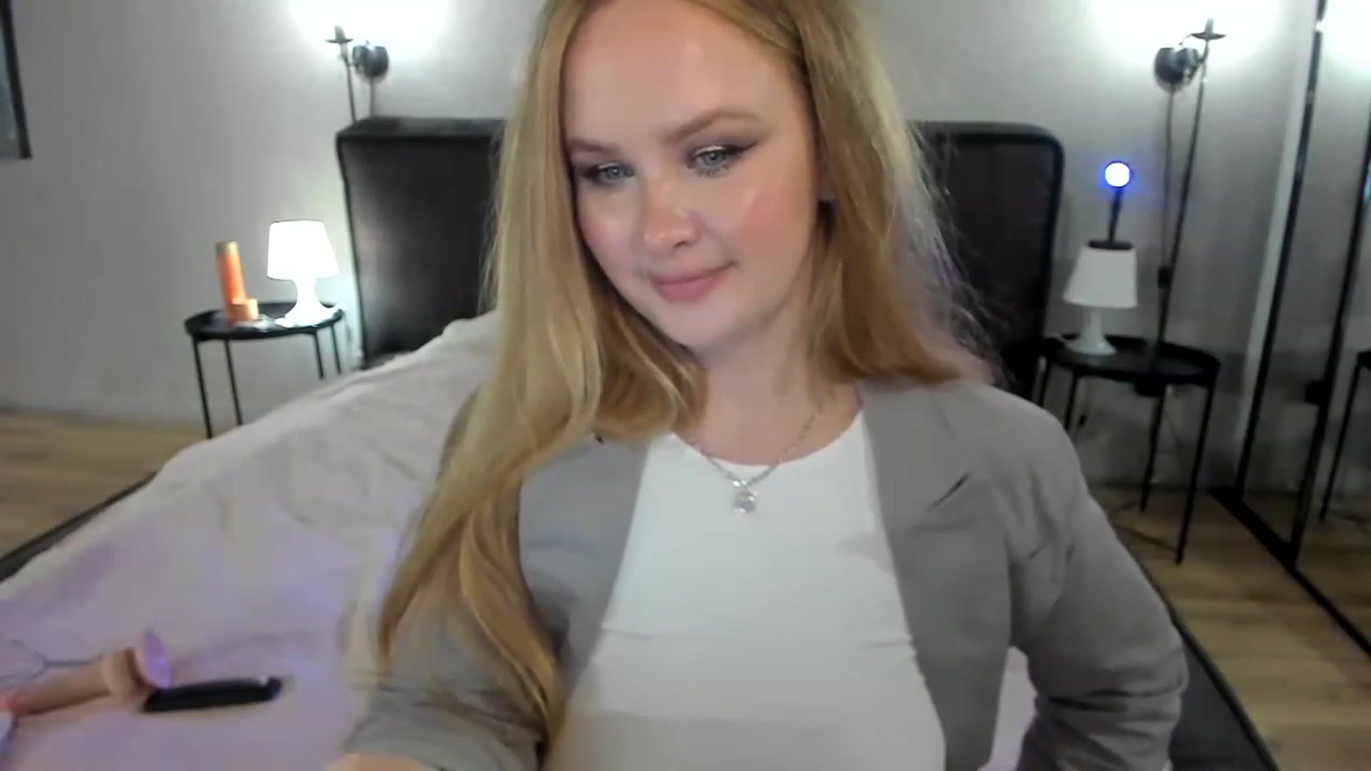 F_L_E_U_R video thumbnail