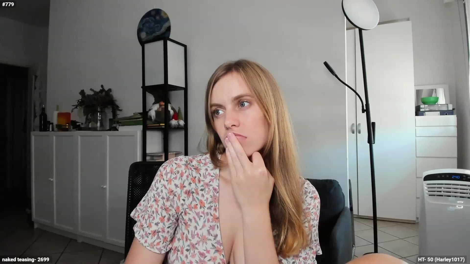 Personage video thumbnail