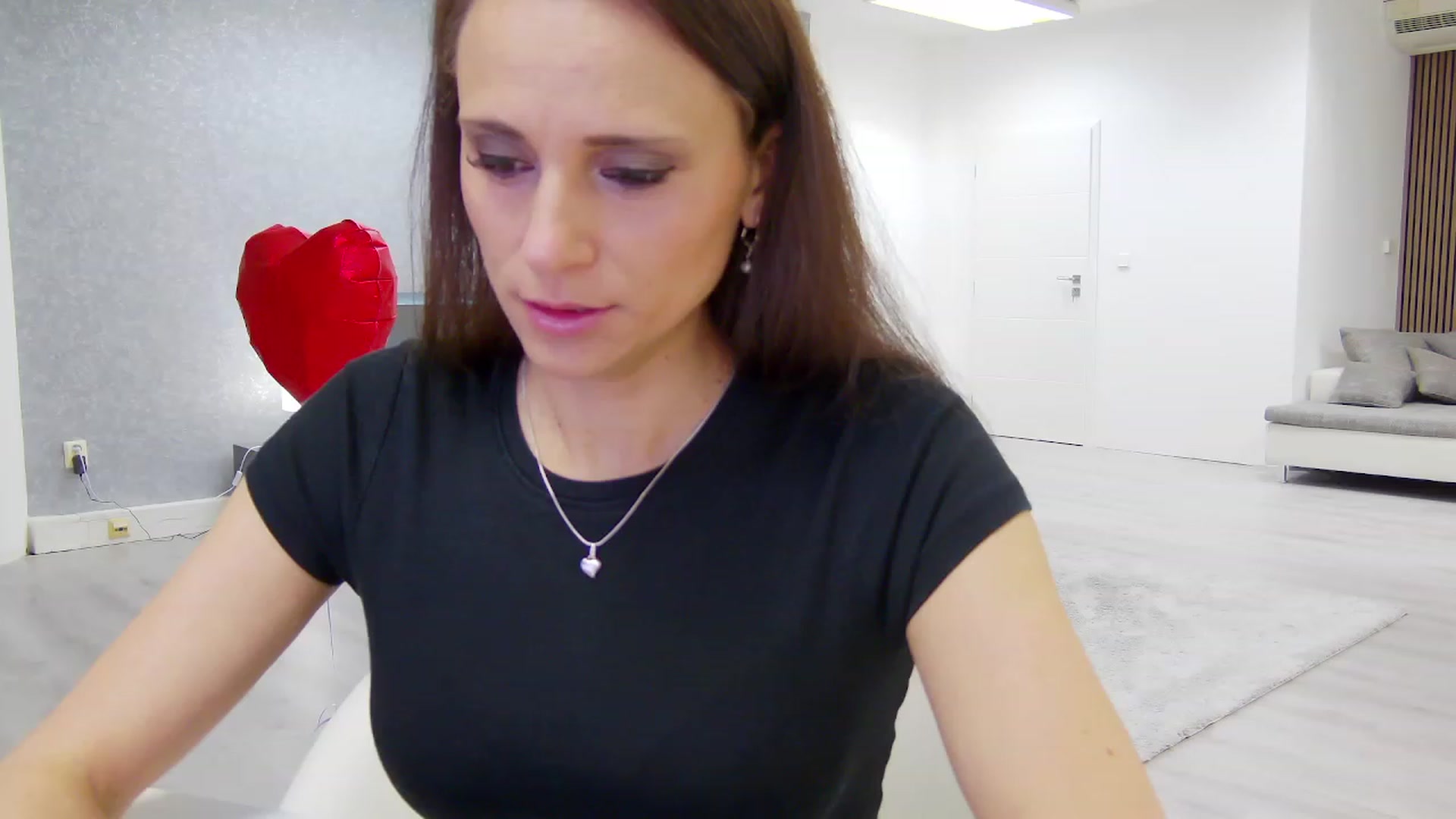 CuteSisi video thumbnail