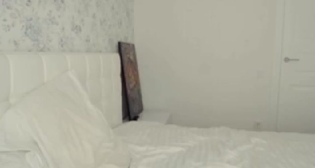 AvrilDollX video thumbnail