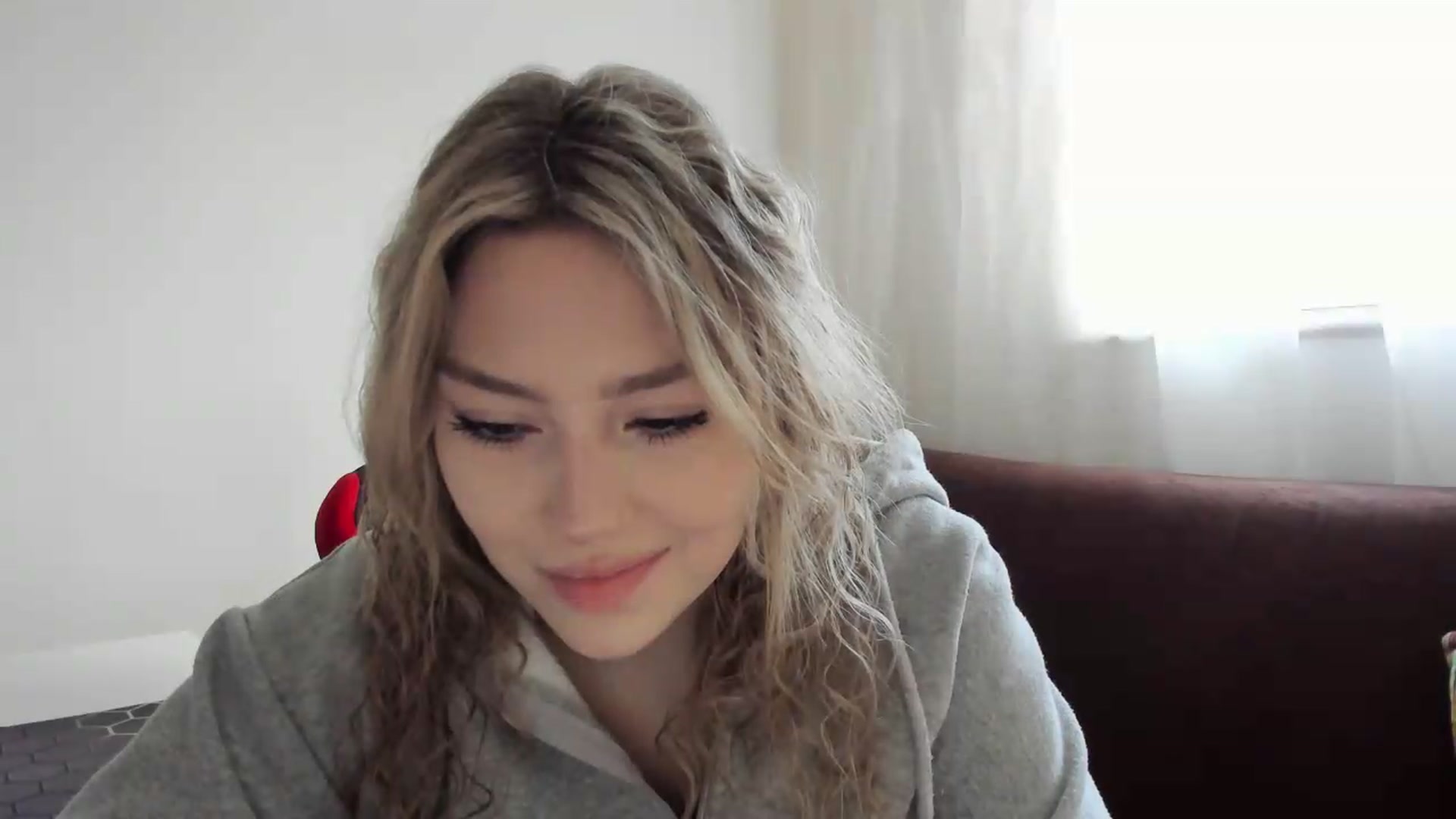 Milanana video thumbnail