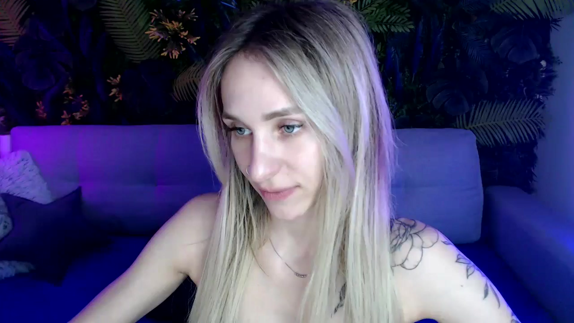 Horny_Blond video thumbnail
