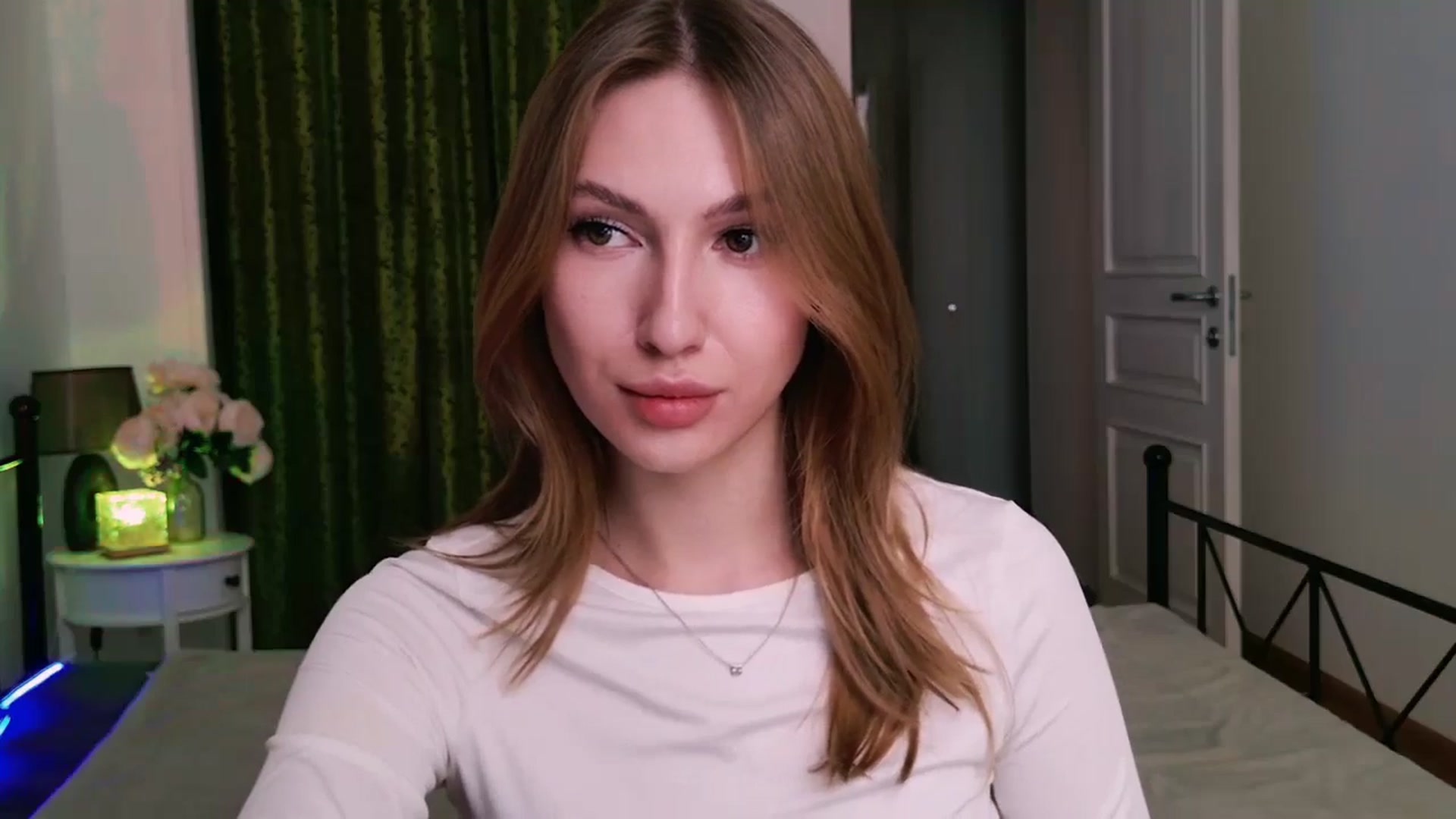 LovelyGin video thumbnail