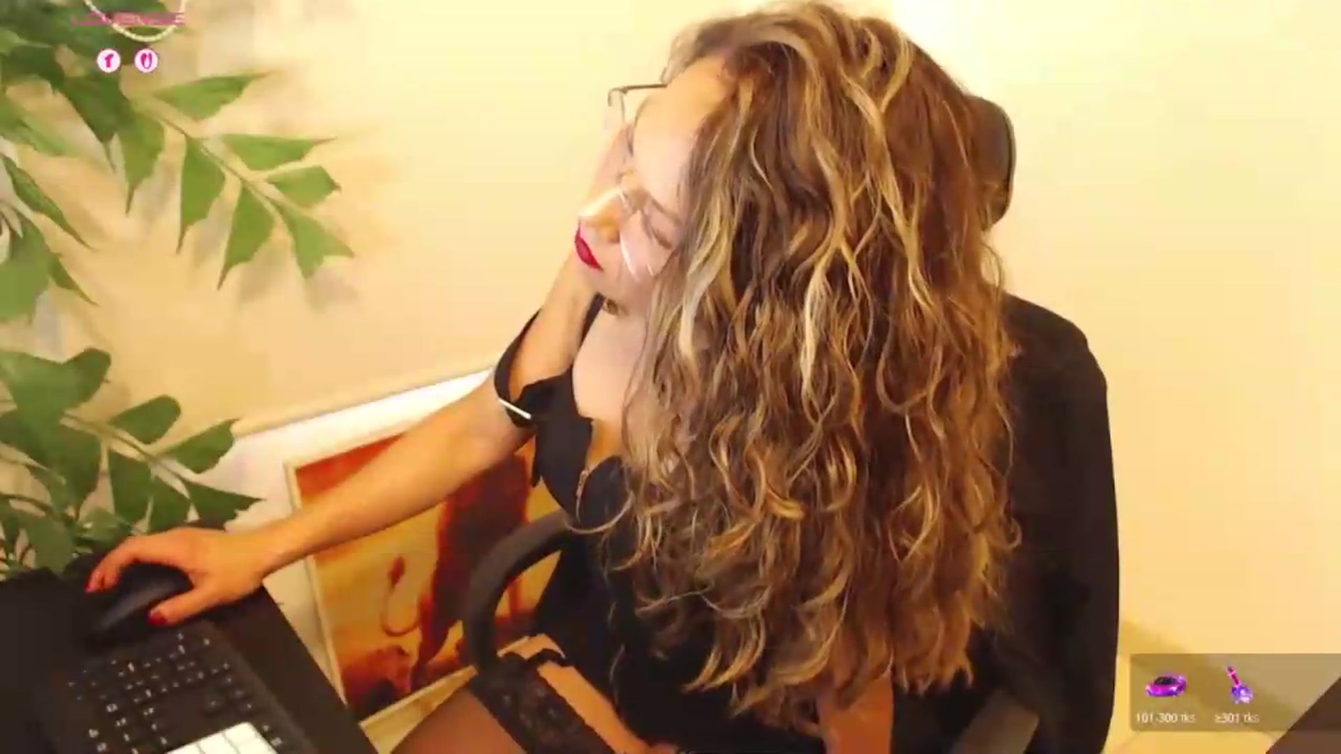 office_secret video thumbnail