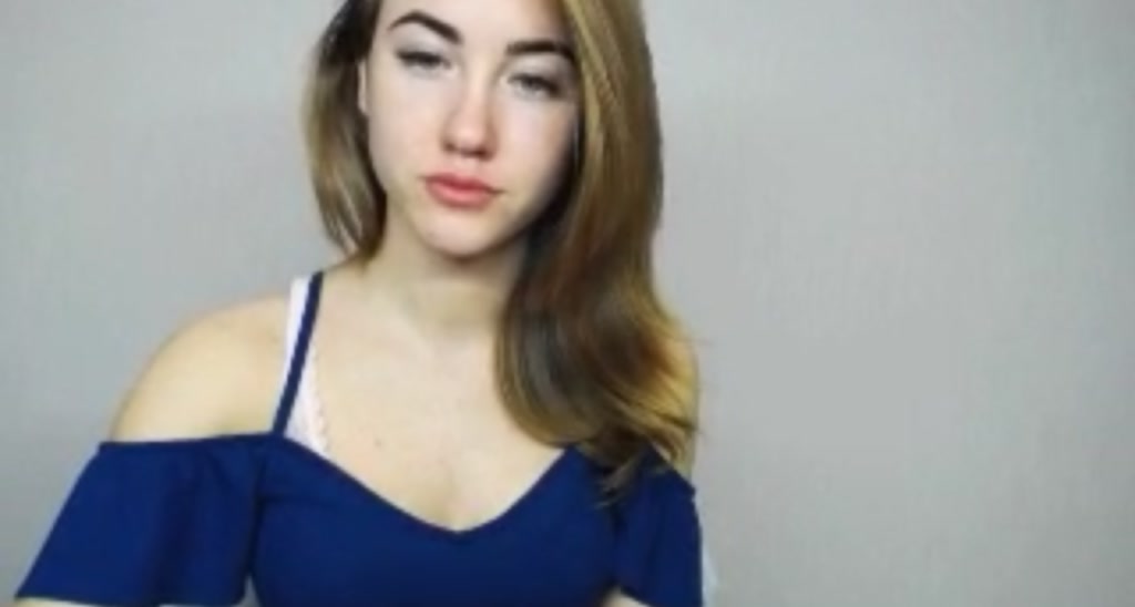 Ellie_18_ video thumbnail