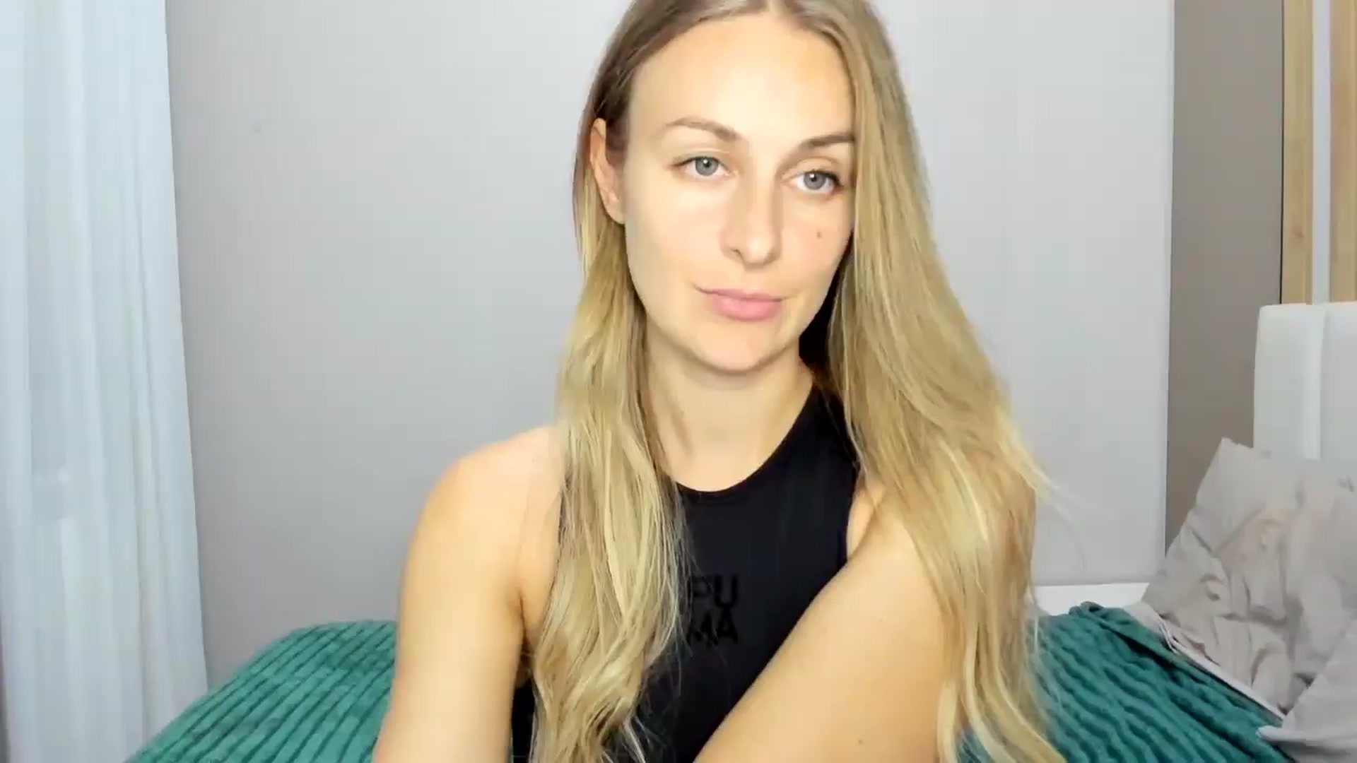 regular_girl video thumbnail