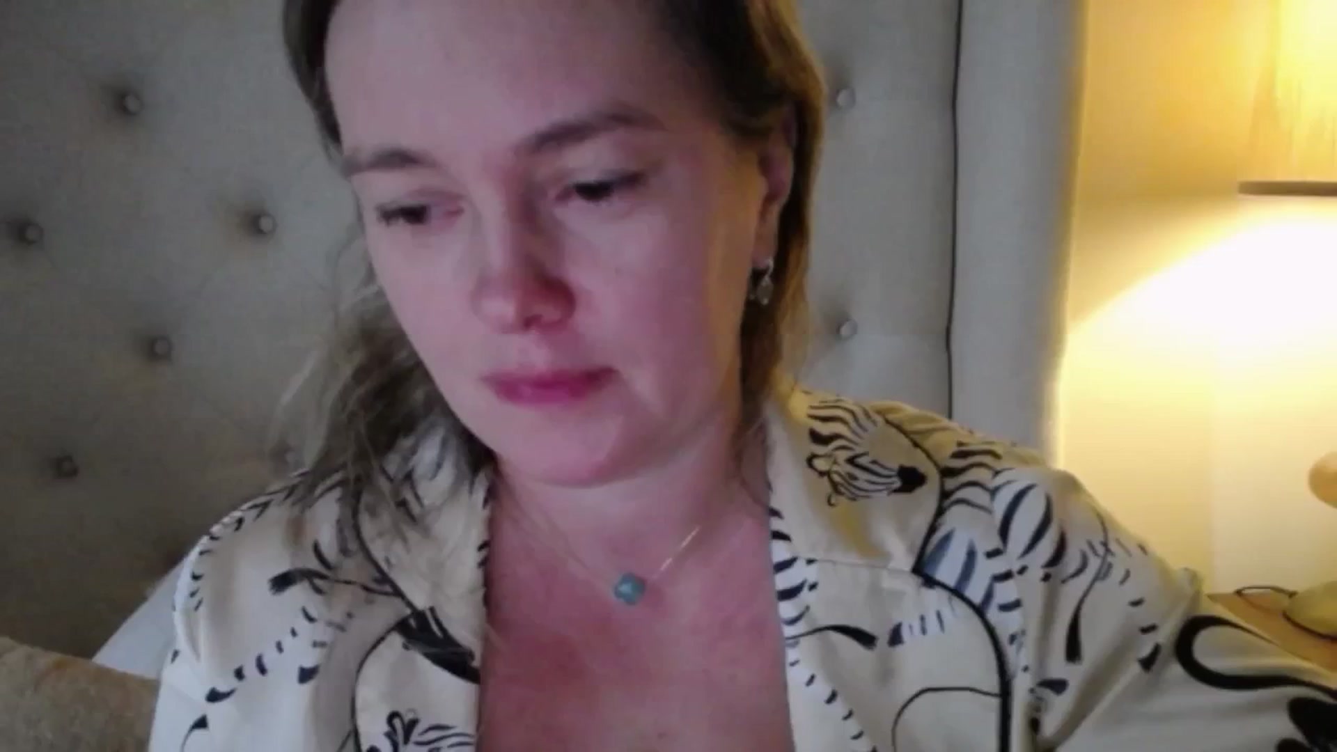 J0llye video thumbnail