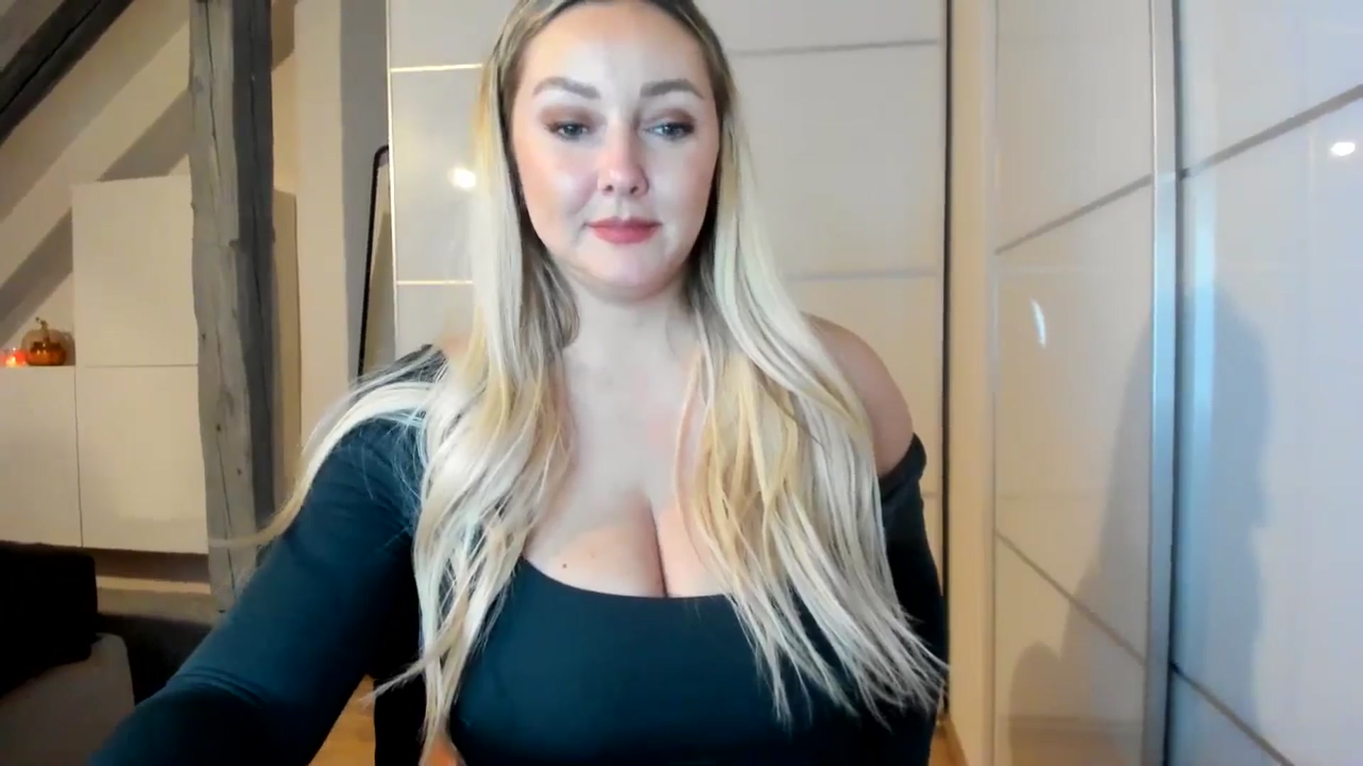 Mi_Ha video thumbnail