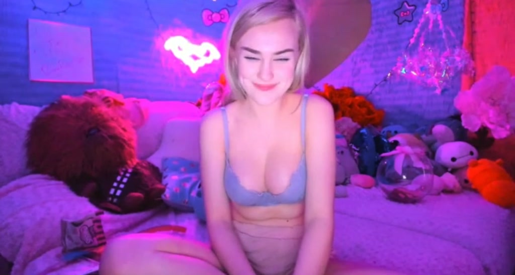 ClaraKitty video thumbnail