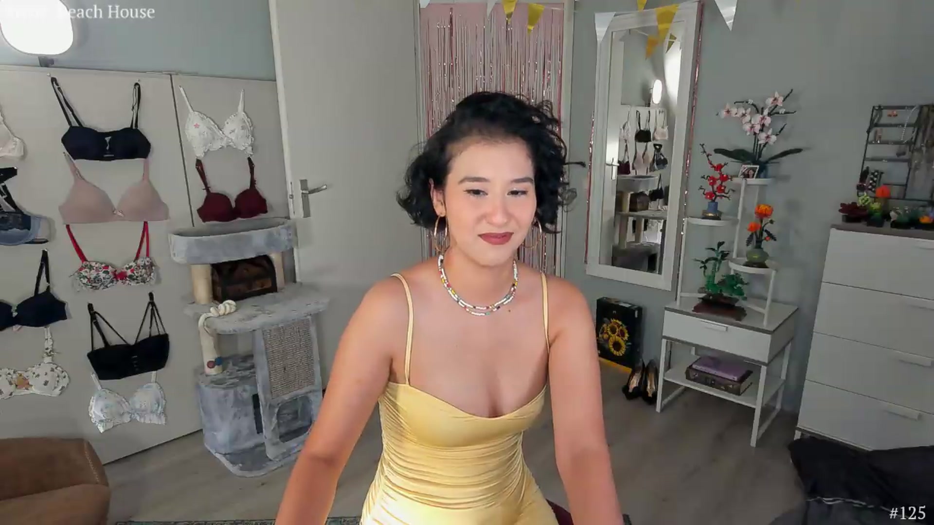 MissFine video thumbnail