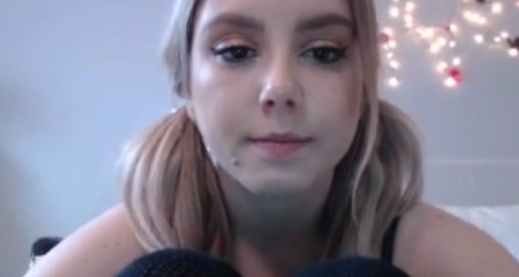 MiniMariah video thumbnail