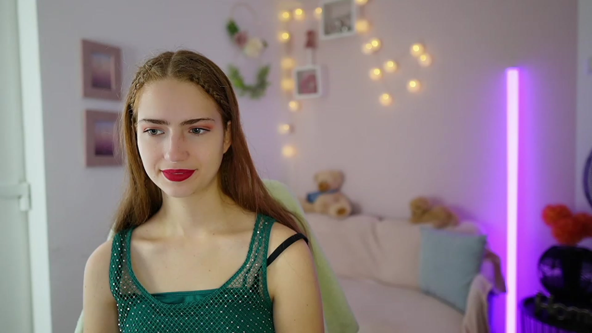 Naomi_Woods18 video thumbnail