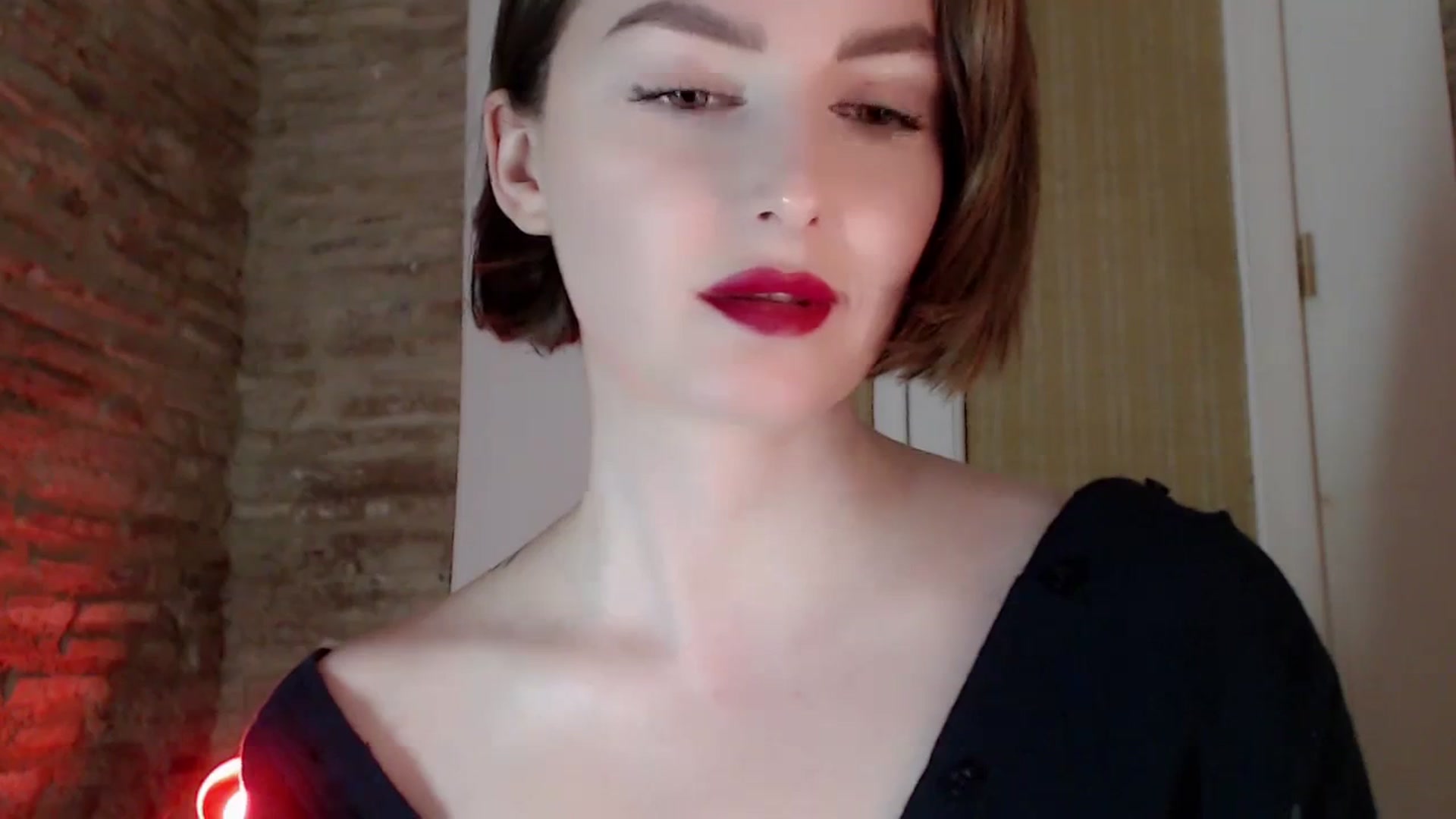 Red_Lips_Girl video thumbnail