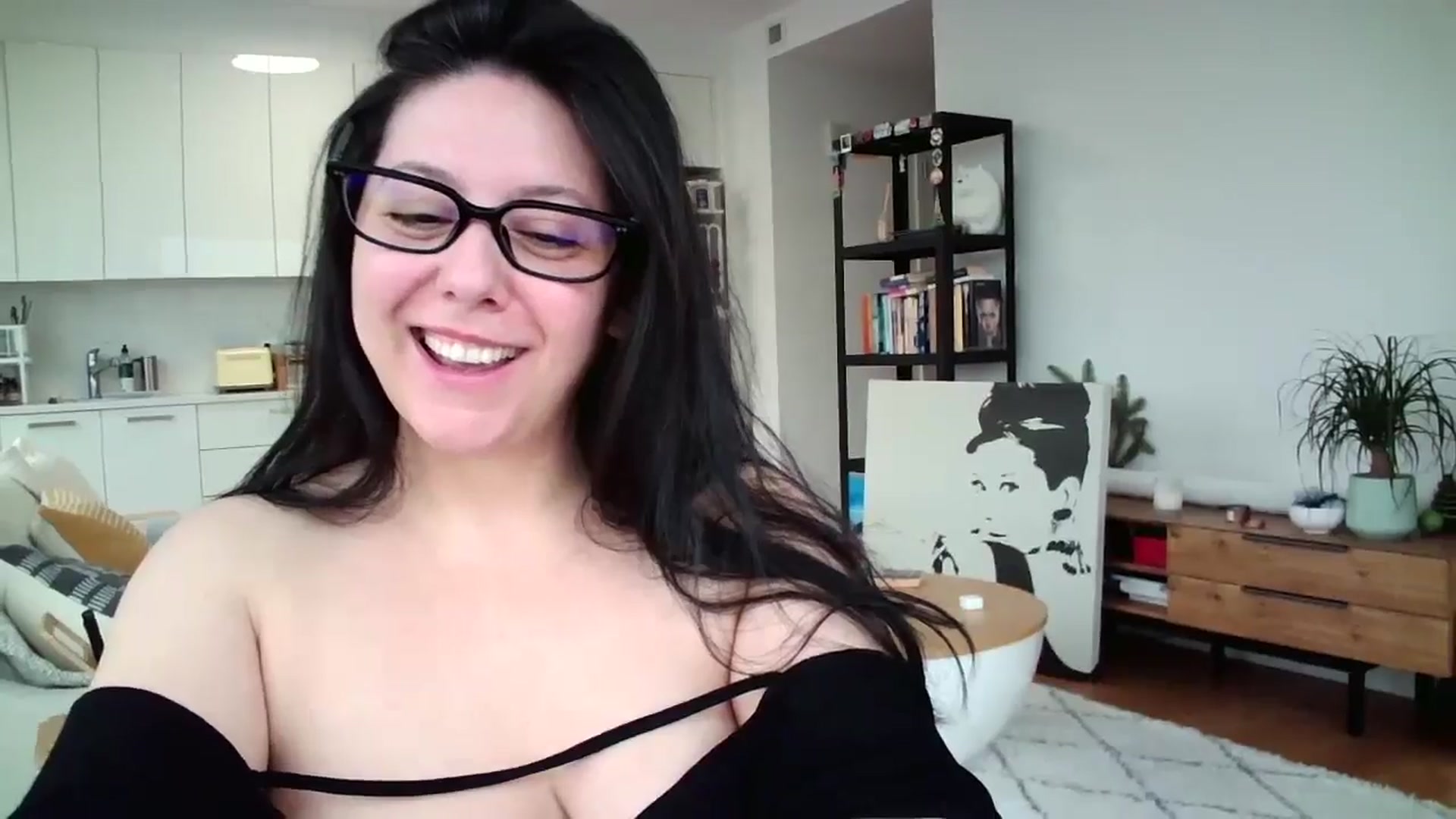 SILKYWOMAN video thumbnail