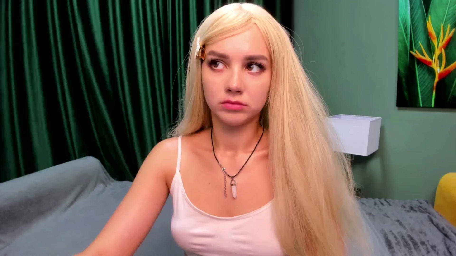 EsterCandy video thumbnail