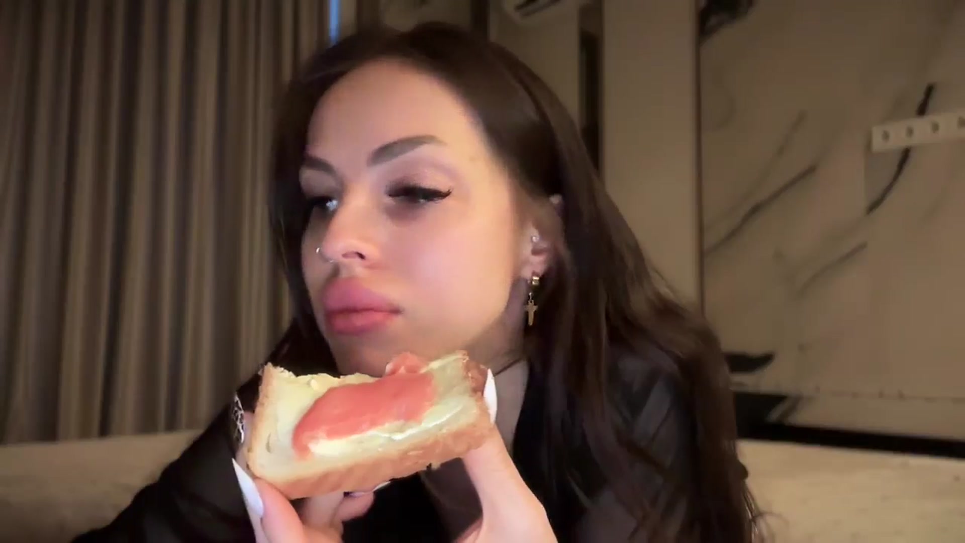 UGLYGIRL_ video thumbnail