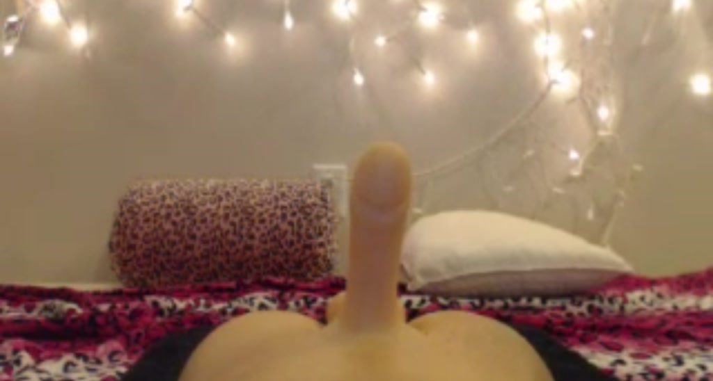 MiniMariah video thumbnail