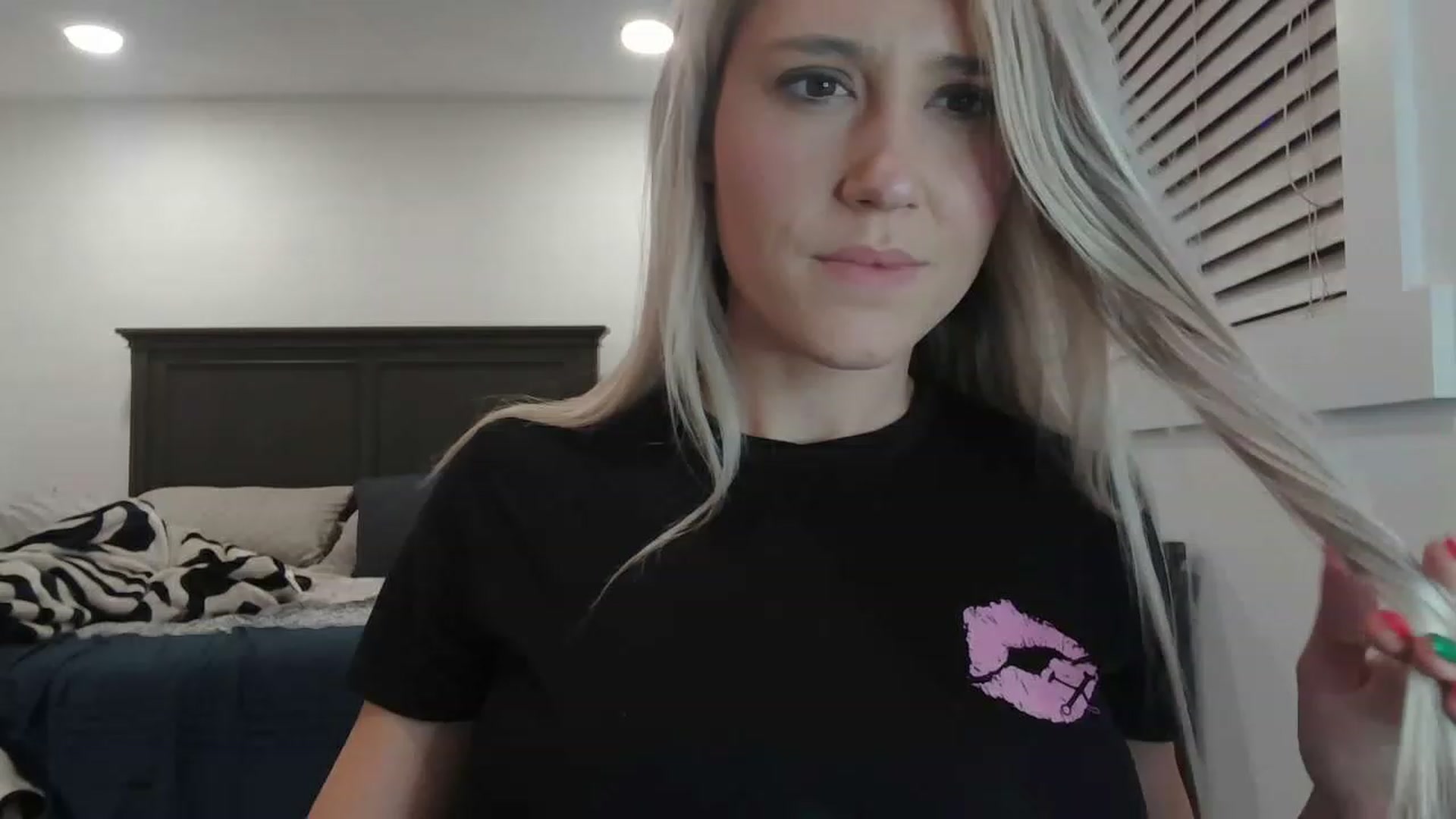 blondmilf92 video thumbnail