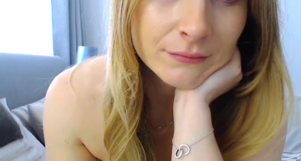 Sarah_Louise_ video thumbnail