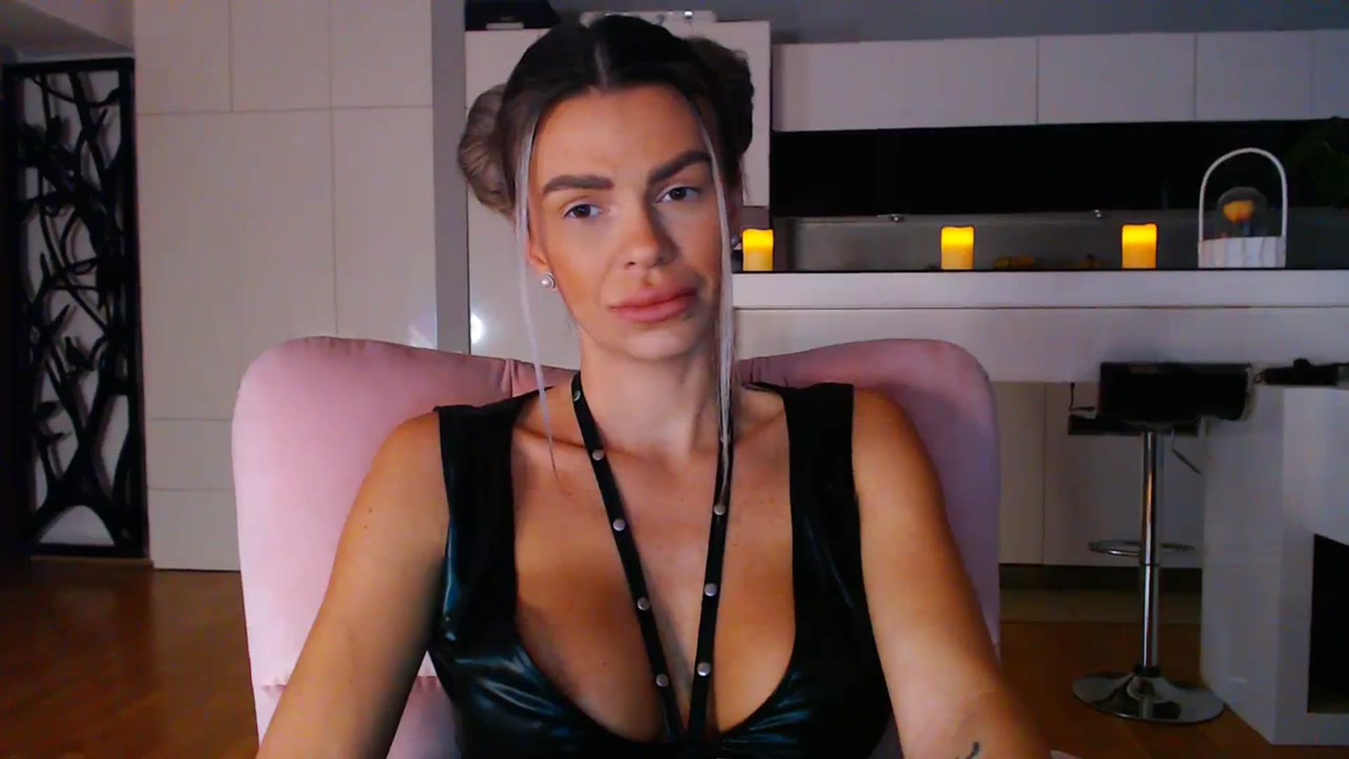 D_y_y video thumbnail