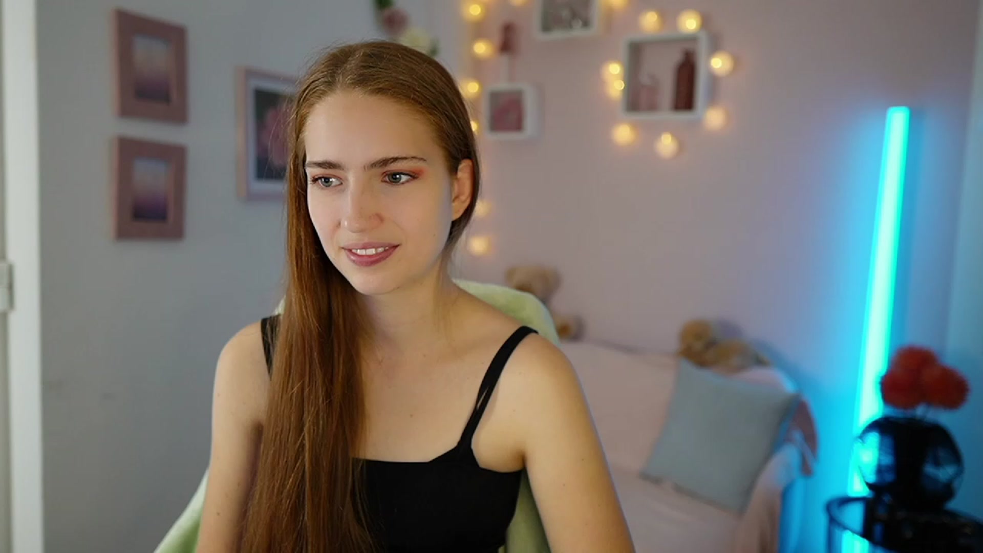 Naomi_Woods18 video thumbnail