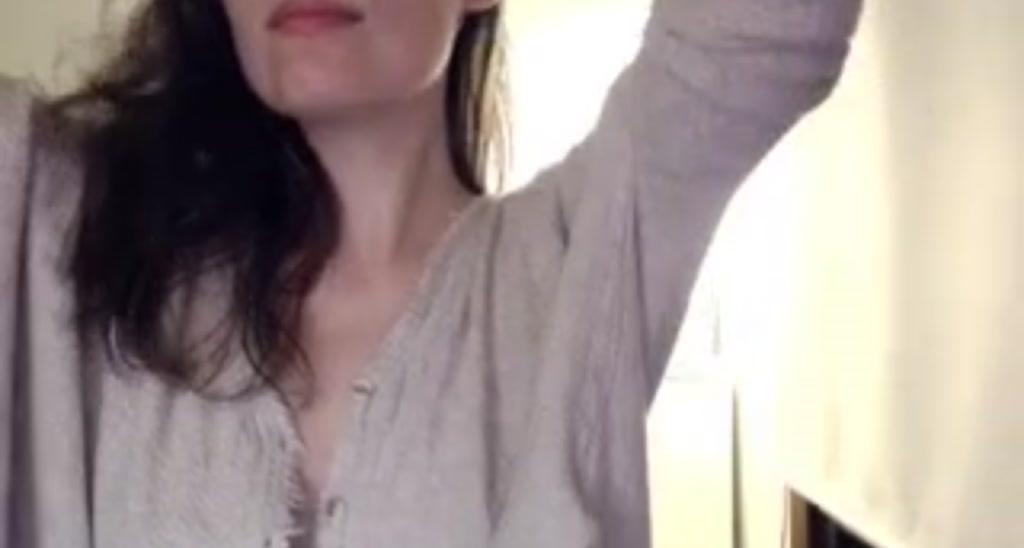 Bee_la video thumbnail