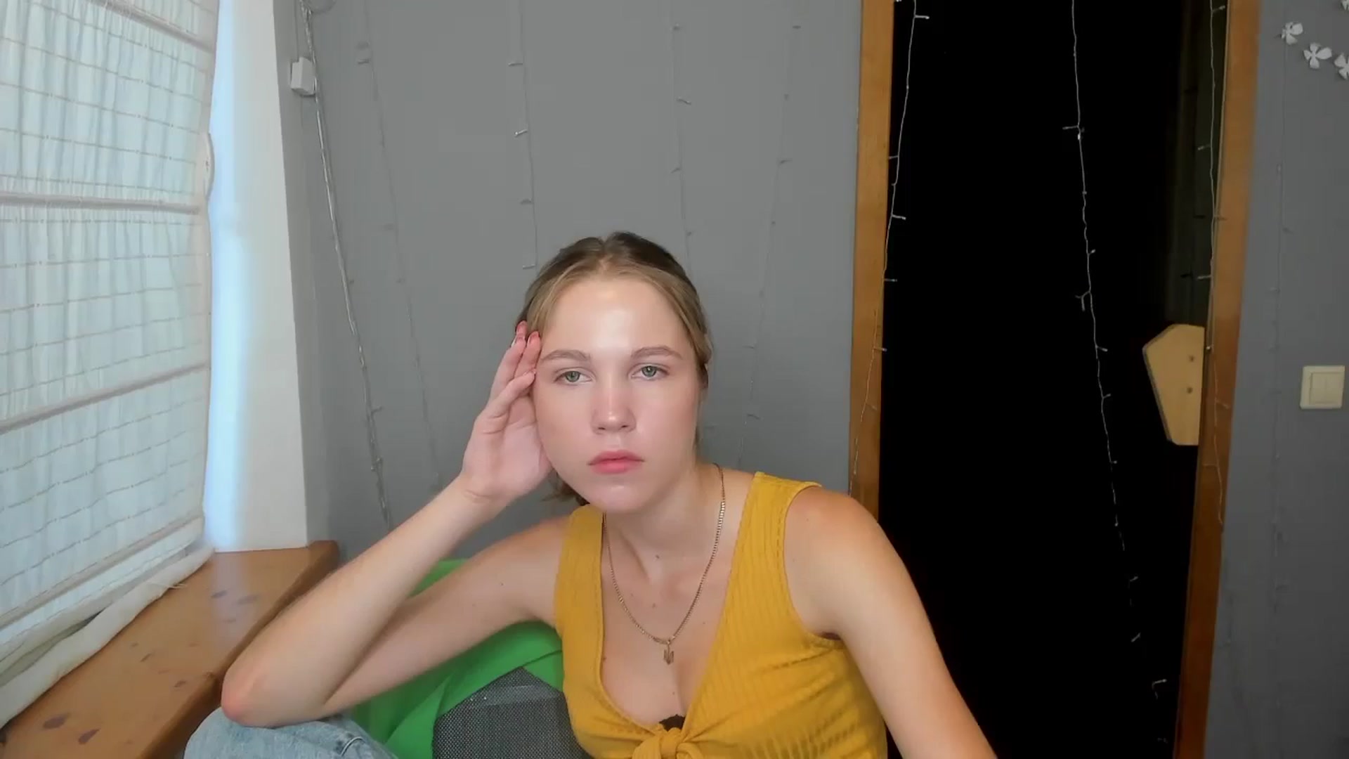 Kate_Lewiss video thumbnail