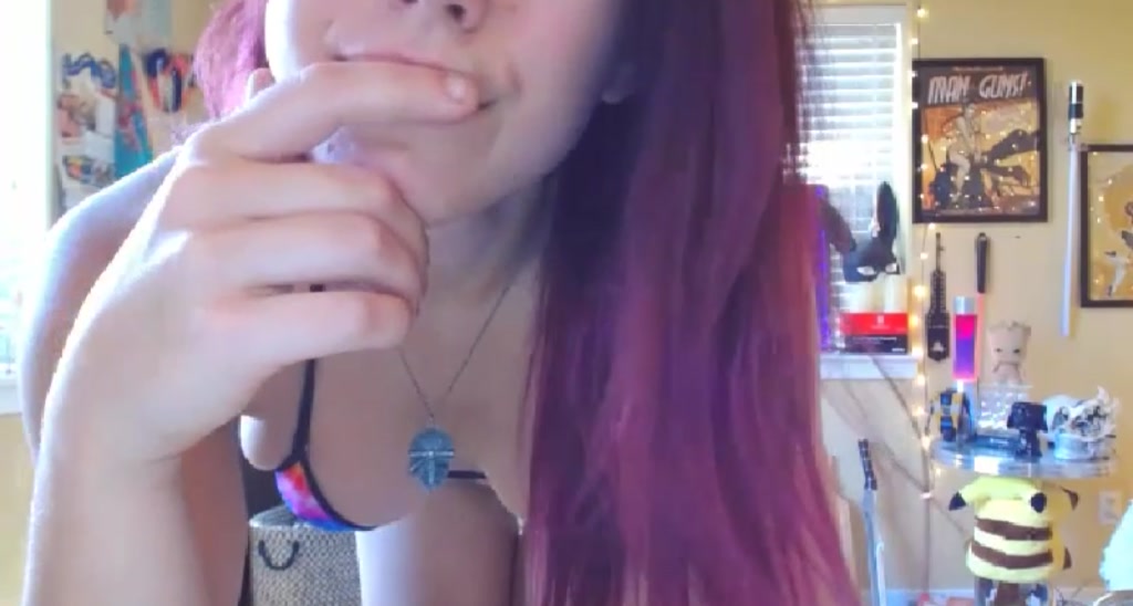 MissMolly video thumbnail