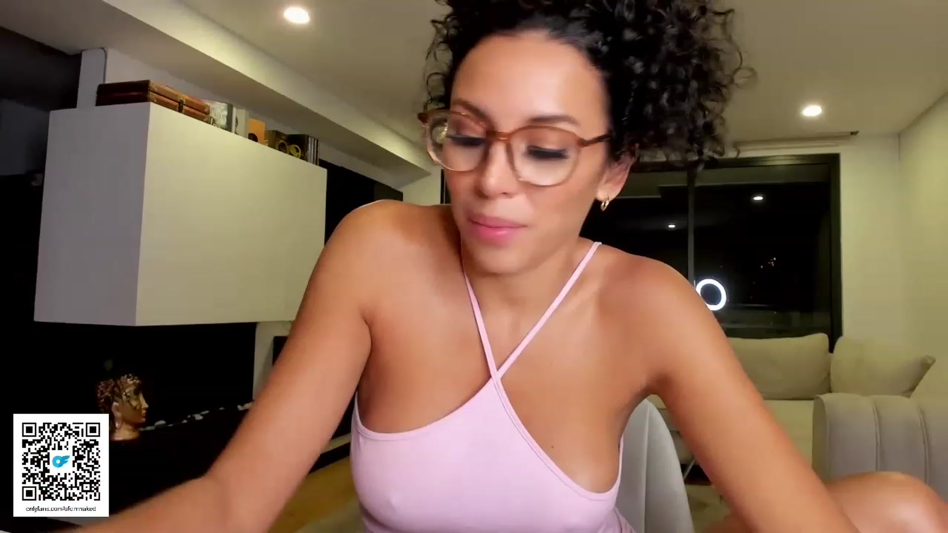 its_Ari video thumbnail