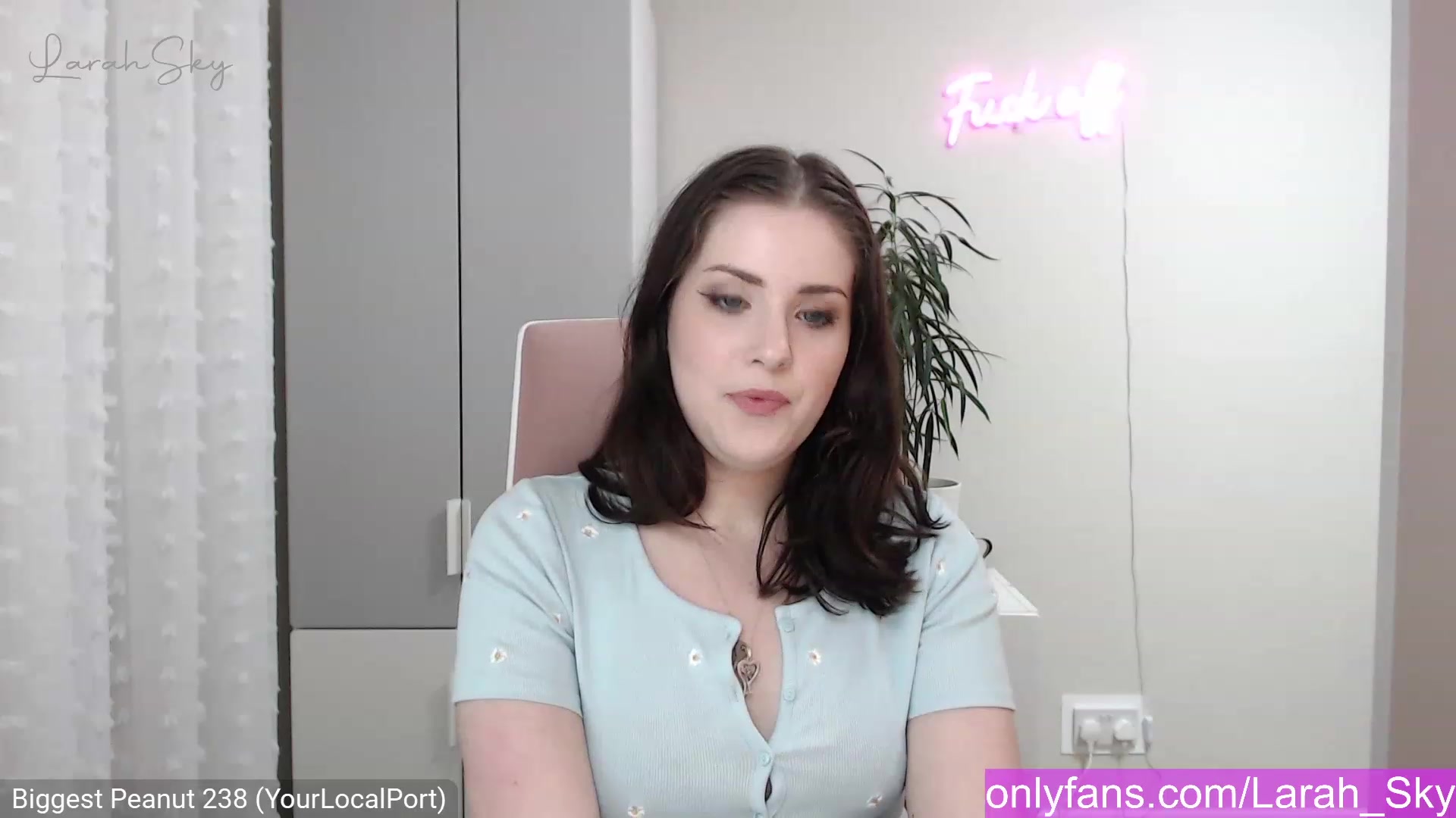 Larah_Sky video thumbnail