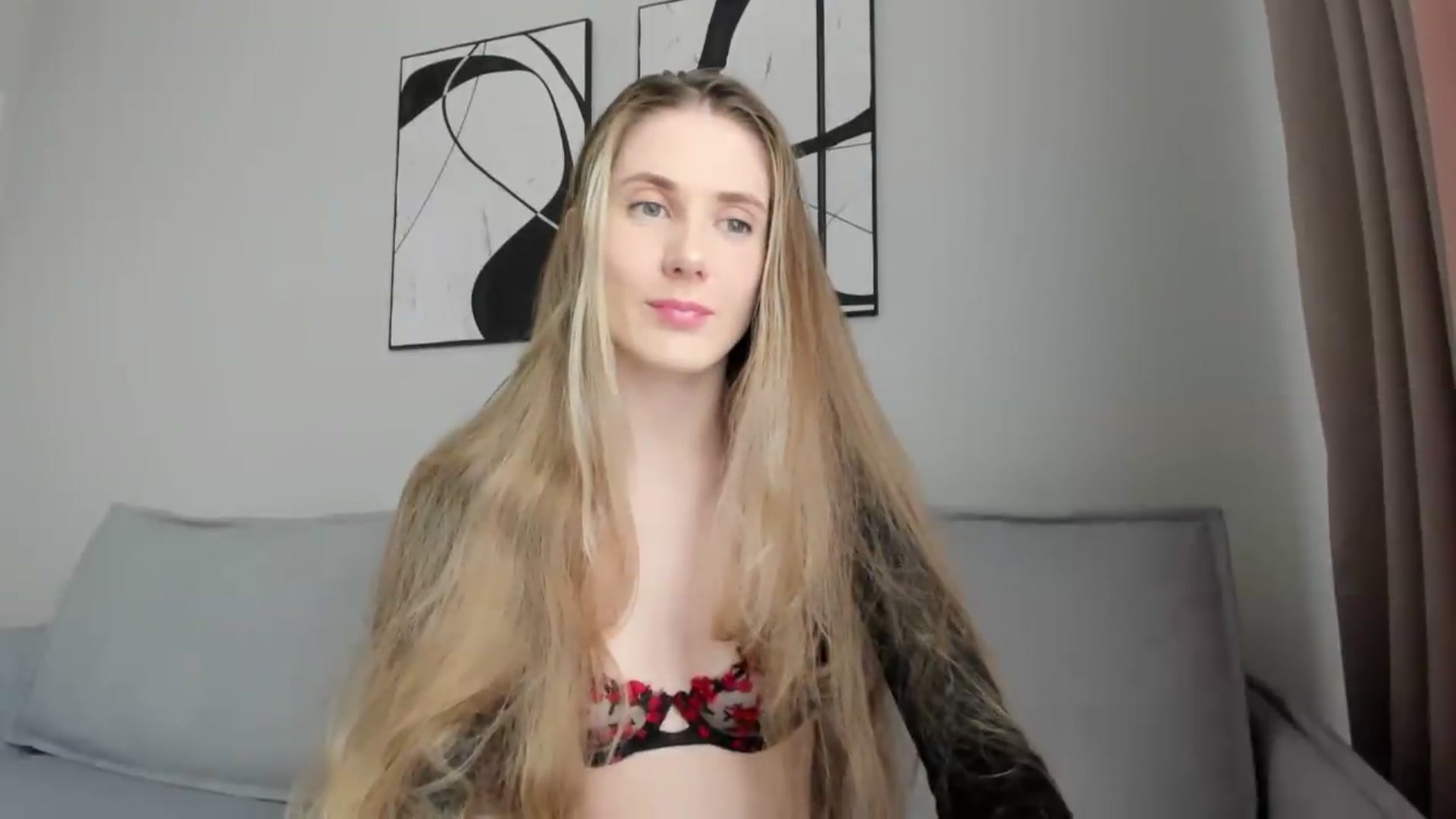 Pixelss video thumbnail