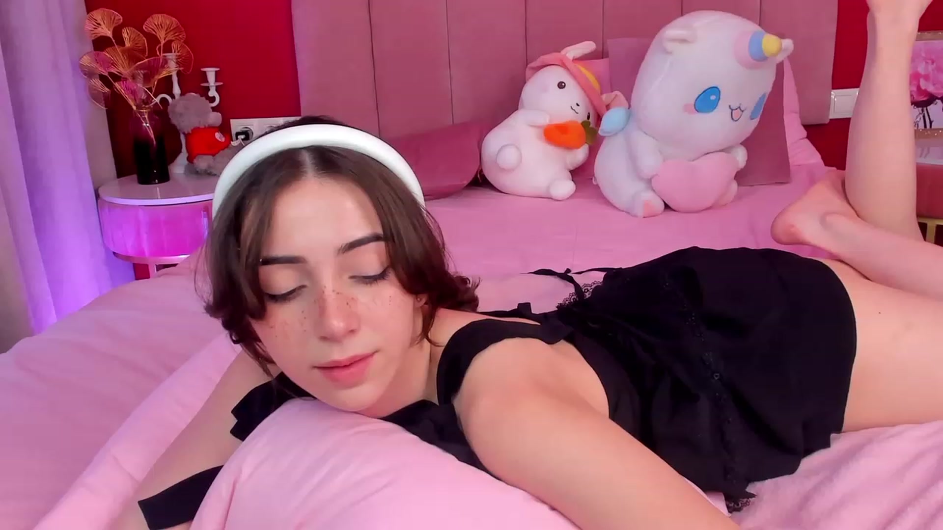 ElsaYoung video thumbnail