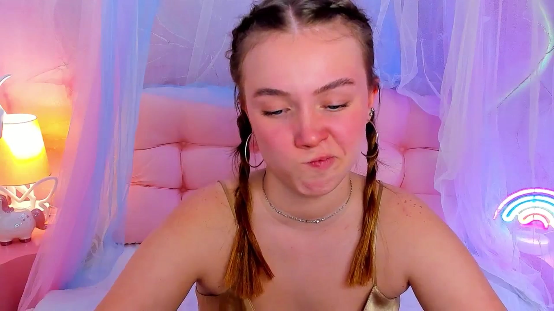 Beatrizz video thumbnail