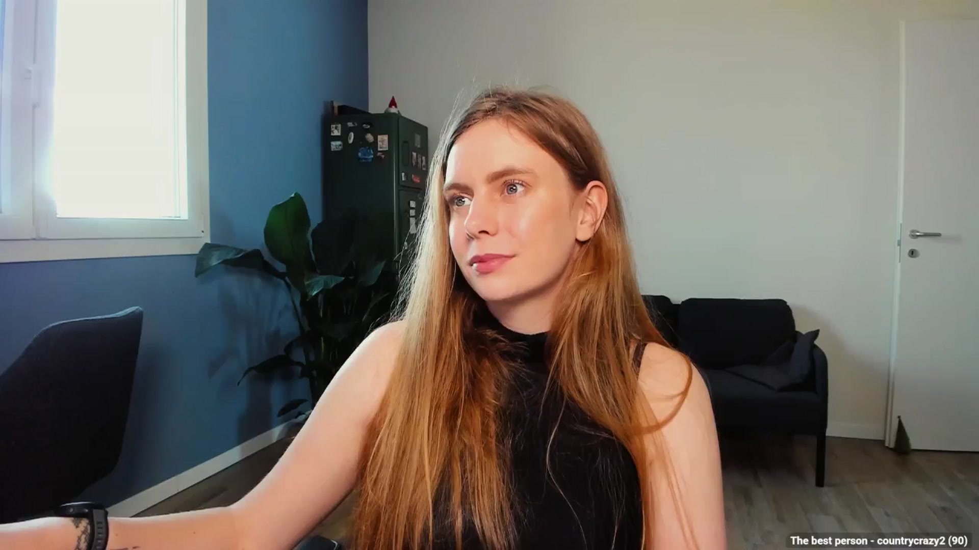 Personage video thumbnail